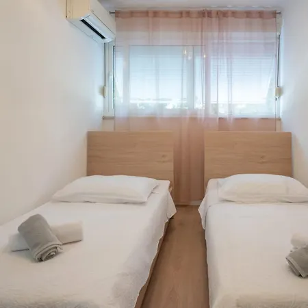 Apartman Mirjana Apartment